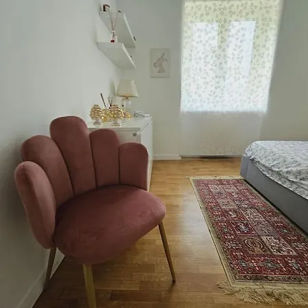 Apartmán Piscina, Wifii, 5 Min Dal
